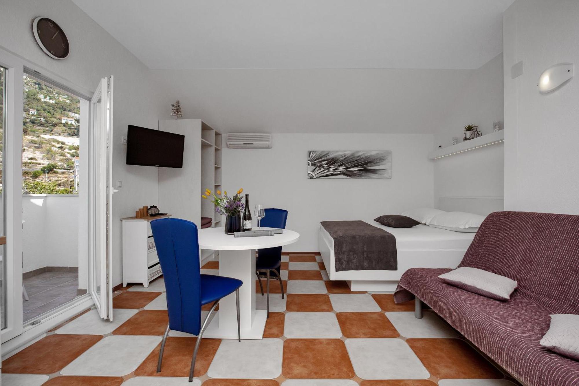 Apartments By The Sea Drasnice, Makarska - 2581 Room photo
